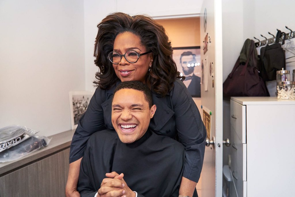 Trevornoah's tweet image. Fact: I don’t like being tickled. Unless however... you happen to be @Oprah. In which case... tickle away. But everyone else, keep your tickle monster hands away from me! 👋🏾 🎥: @ruminasean