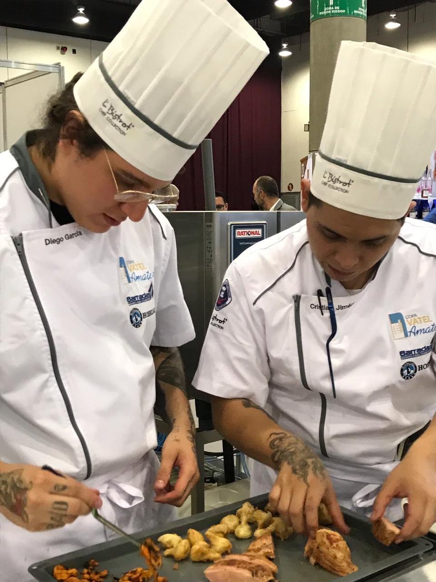 saborearte's tweet photo. #FelizJueves ¡Así se vivió el primer día de @GastronomicaMex con la #CopaVatel amateur!

Vamos por el segundo día del evento más importante en la industria del food service ¡#ExpoGastronómica!

Te esperamos en nuestro stand para que vivas la #ExperienciaSaborearte https://t.co/LRcrHk2qEi