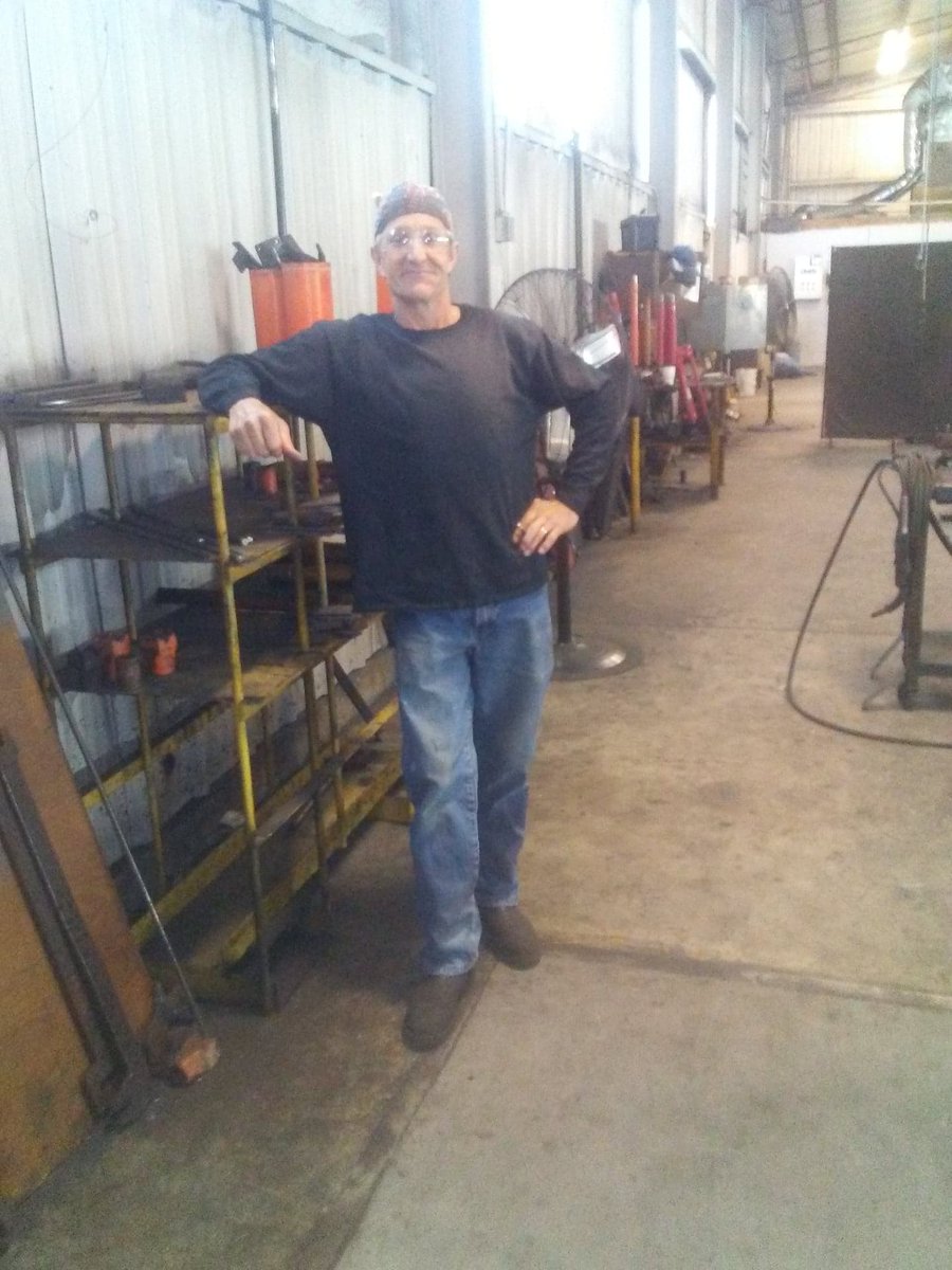 LlcBliss's tweet photo. Just a few of the guys behind the scene! These men work so hard to make the best #mills for our customer! Give us a call to get a quote for your companies needs! #hammermill #pelletmill #crumbler #pellets #Blissindustriesllc https://t.co/Uy3bWqePgo