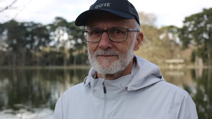 ici_officiel's tweet photo. PORTRAIT | Marathon de Paris : Jean-Michel, 73 ans, est arrivé dernier l'an dernier, mais il rempile cette année https://t.co/YgxCi1UyA7 https://t.co/Voq34gdyQN