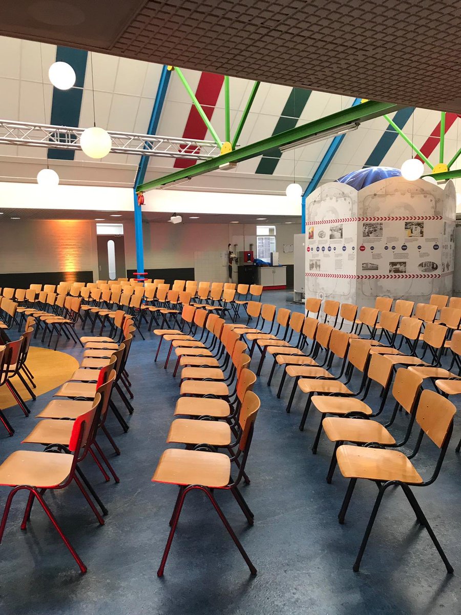EmcoGroep's tweet photo. Er wordt hard gewerkt voor de heropening van het pand morgen door de medewerkers van @EmcoGroep en de collega’s van @MensoEmmen #samenwerkt #puntjesopdei https://t.co/PvJtBed5DJ