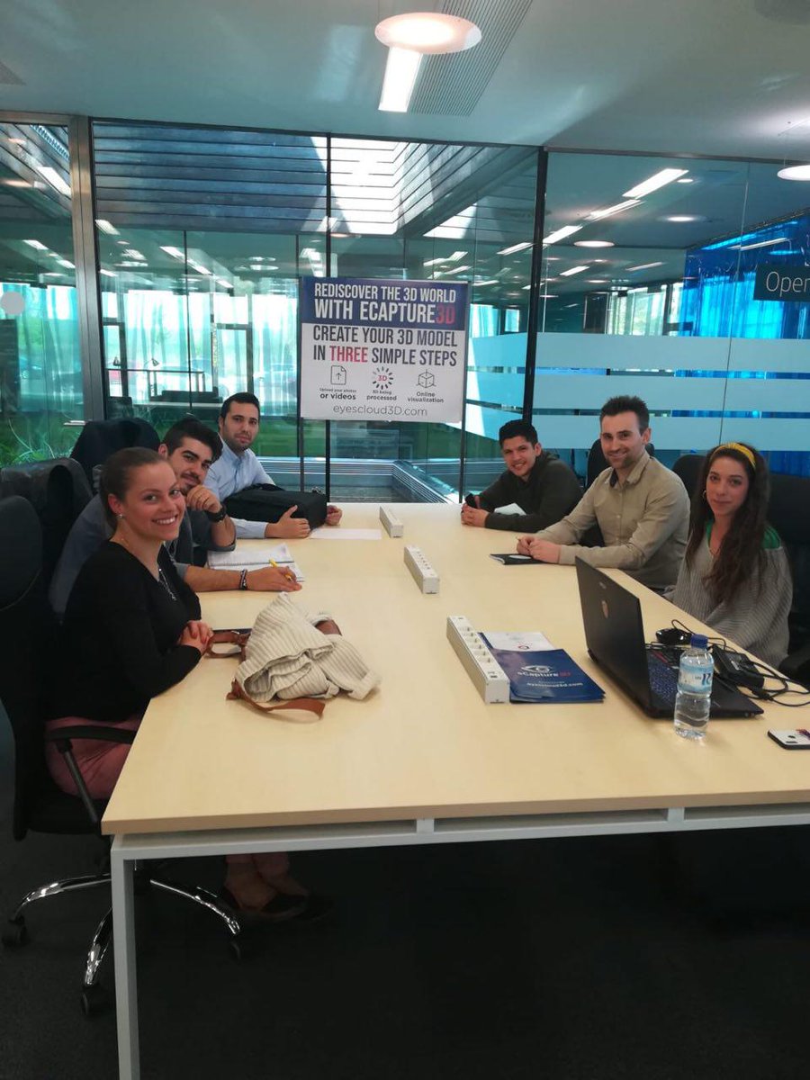 OpenFuture_Ext's tweet photo. Pablo Borondo y @e_capture3D se reúnen en la sesión de mentorización sobre habilidades directivas 👥
⬇️
https://t.co/Ec99Sj1s8c

#mentores #LaAtalaya https://t.co/SCuMspGtH0