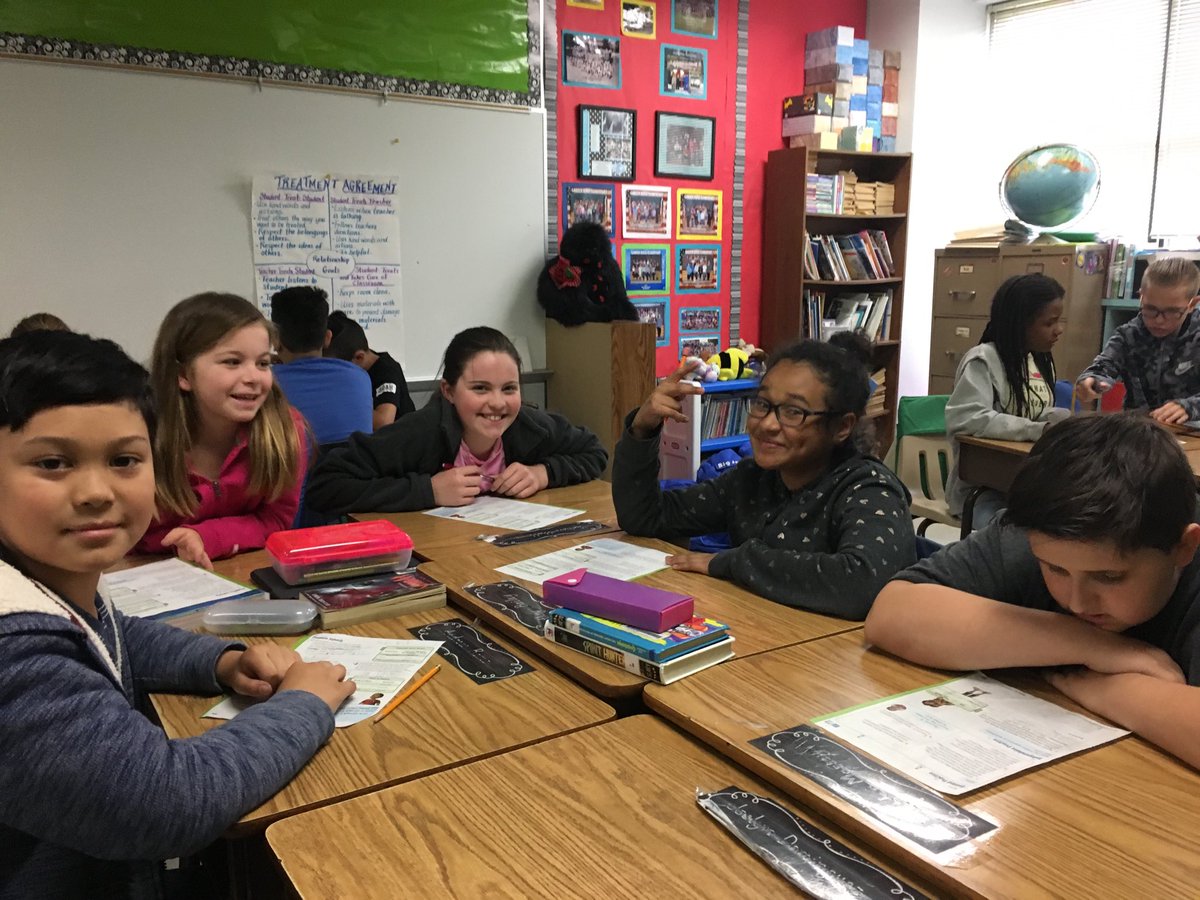 annaratones's tweet photo. Math partner multi-step problem solving! #GR8Gators https://t.co/5TYWxkXer5