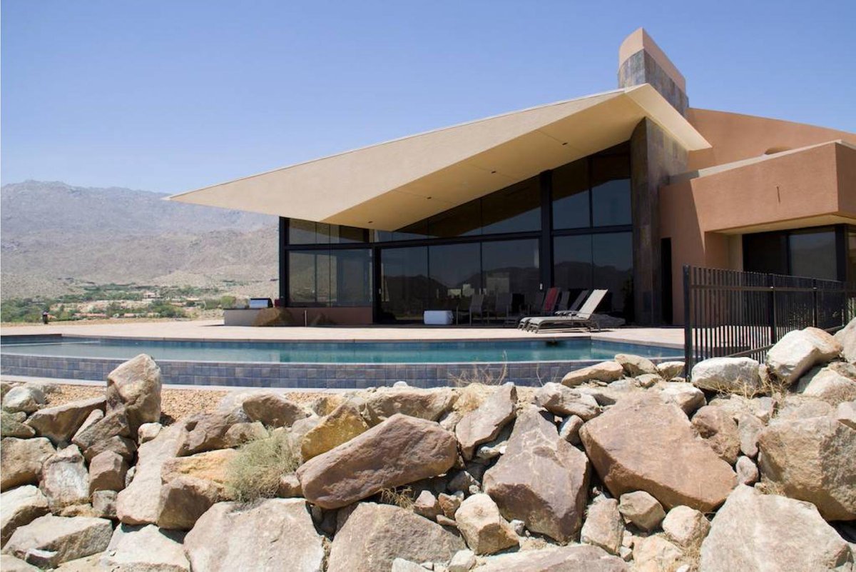 HoneyVape's tweet photo. You are invited to join us at the #HONEYHOUSE during #Coachella, April 12th-14th in Palm Desert for an ONLY THE BEST cannabis experience.
Please email RSVP@HONEYVAPE.BUZZ to RSVP. #Coachella2019 #cannabis https://t.co/NjUOCtk3O7