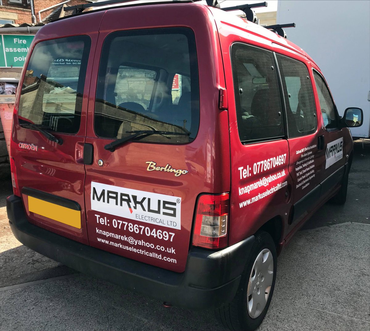 BathSigns's tweet photo. Mike and our newest team member Steve have had a busy day fitting new #vehiclegraphics for Markus Electricals Citroen Berlingo and Cheap Storage Solutions large trailer #vinyl #signwriting https://t.co/nQC3uPsEZb