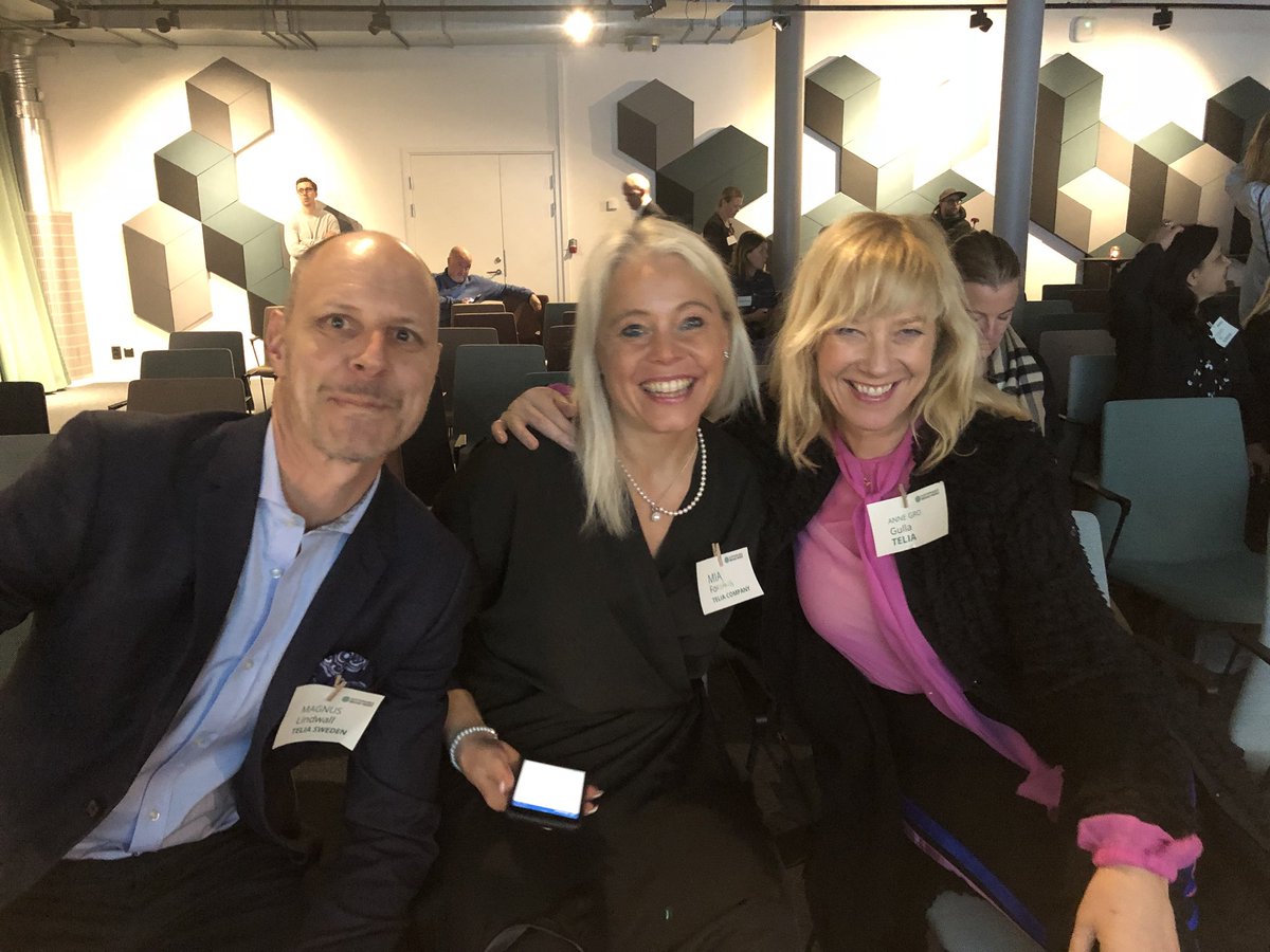 Ja - stolt över att <a href="/TeliaSverige/">Telia Sverige</a> fortsatt är branschbäst i mätningen Sustainable Brand Index #sbindex19. Ett digitalt Sverige är ett hållbart Sverige säger <a href="/annegrogulla/">Anne Gro Gulla</a>.  Och resan fortsätter! @sustbrands @magnuslindwall <a href="/MiaForsang/">Mia Forsäng</a>
