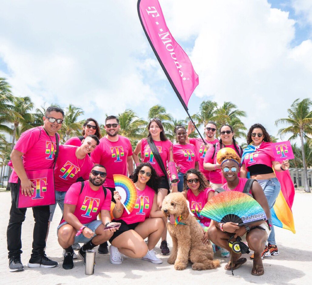 TMOSouthBeach's tweet photo. Happy #NationalPetDay  from our lovely @TMobile family to yours! 🐶💕 https://t.co/1Kz2IRgz2O