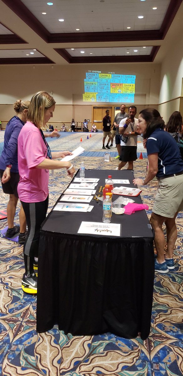 stanimalHeidi's tweet photo. @CaroleDehaven @IndianaSHAPE
president rocking the Dash for Cash!! @SHAPE_America https://t.co/HpH1zAIedS