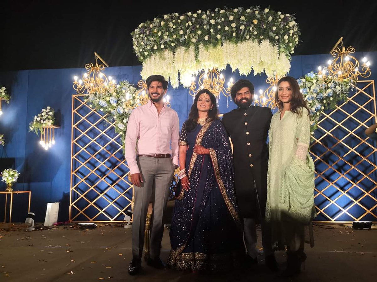 junuDQ's tweet photo. #SunnyWayn ichayan😍 #marrieg #reception #dulquer ikka 🥰 @shuhaibdQ @HaRidulQuerist @SuFidulQuerist @YuNusKt_18 @nandurianusha @Sahal_dQ369 @sarathalpy @ThoratDamini @OlinOvin @SatheeshDq @TeamDQOP @ashiknazer24 @rashid_dq @ThahirAhmd https://t.co/HM6aiOw0o9