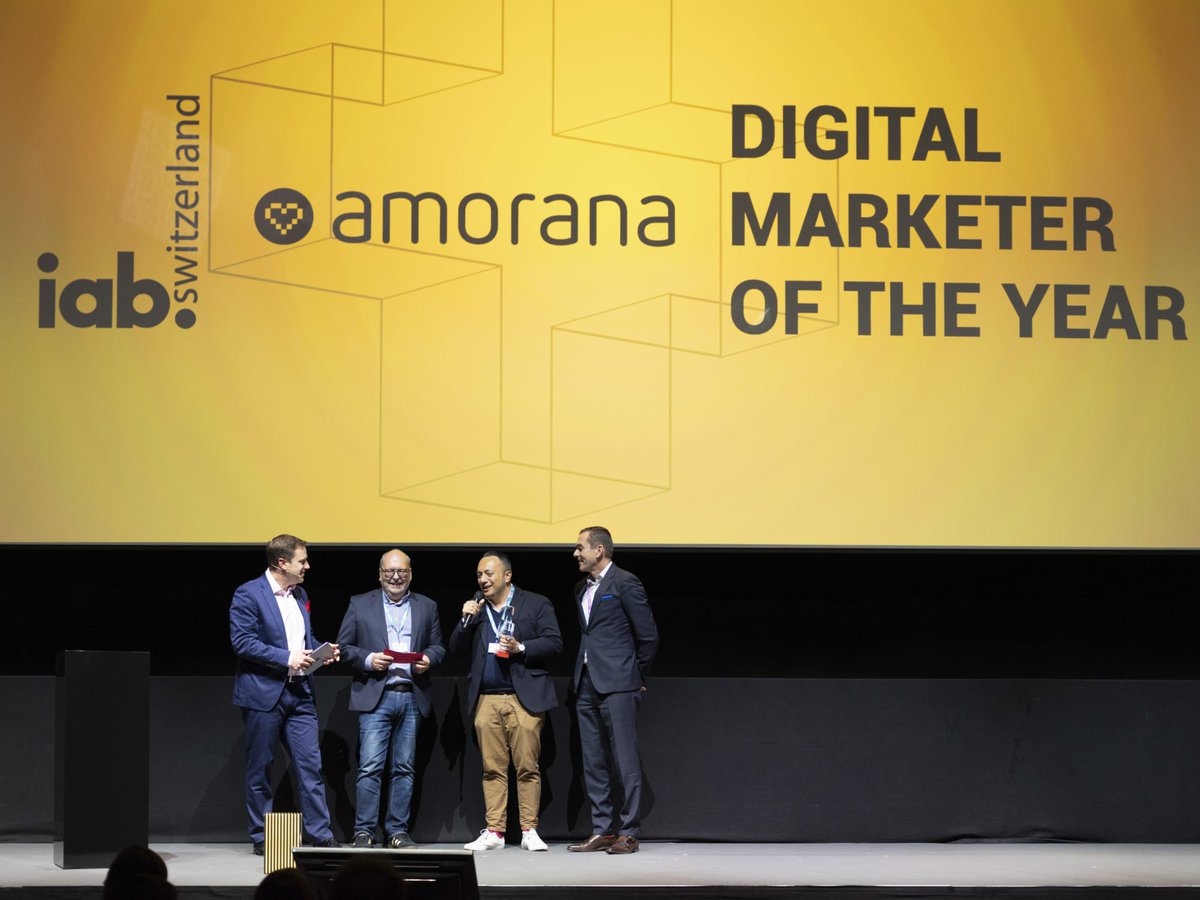 DEX_Zurich's tweet photo. We proudly present die Gewinner des Digital Marketing Award! 🏆 @Amorana holt den Pokal als "Marketer of the Year", @hoydigital_ch ist «Digital Agency of the Year» und der Newcomer-Award geht an Anna Sidorova. Herzlichen Glückwunsch! 🎉#dex19 #winner #partyhard https://t.co/eHK56oXl4K