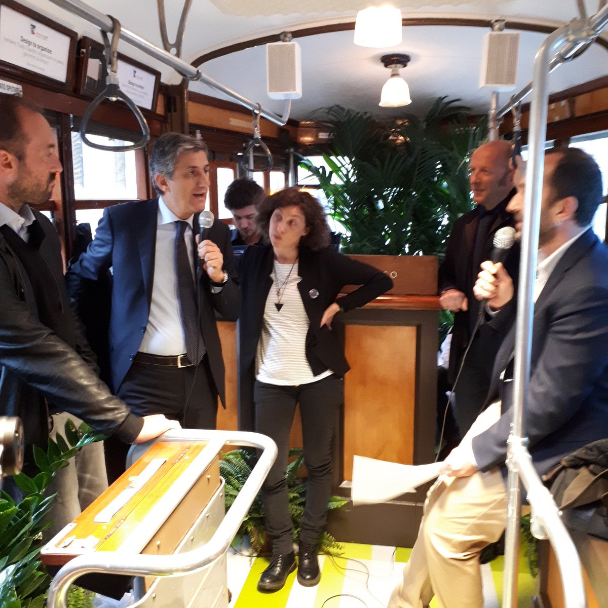 Assolombarda's tweet photo. "#SmartCity nasce dall'incontro tra sviluppo urbano e sociale con quello tecnologico. La #Digitalizzazione deve essere strumento per una maggiore efficienza sui temi legati alla #sostenibilità." @stefano_venturi #Assolombarda #tramwaytothefuture #mdw19 @HPE_IT https://t.co/SAF2VaiEm7