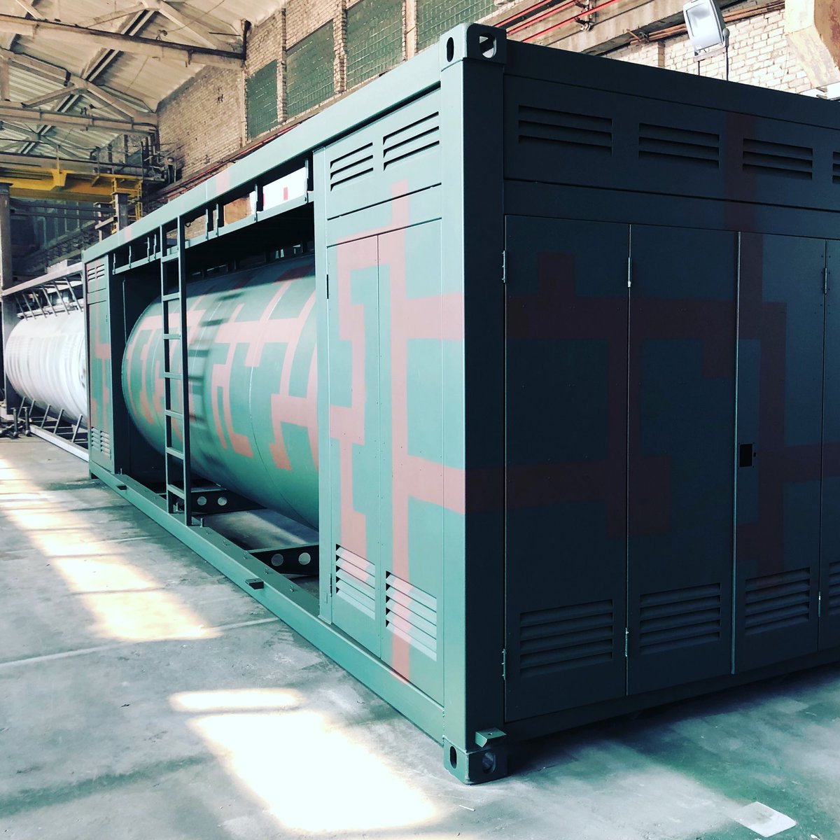 Robotanks_LLC's tweet photo. Almost ready for shipping. Another one is waiting for painting #containergasstation #gasstation #fuel #tankcontainer https://t.co/nLiPFNBWhe