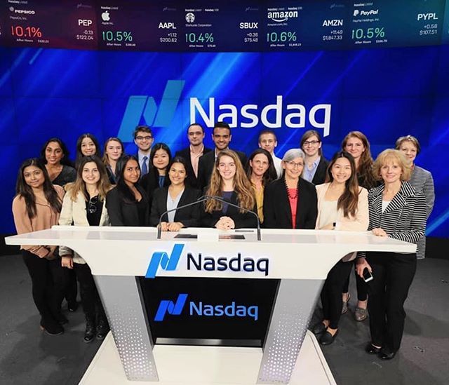 newpaltz's tweet photo. A few lucky students, Dean Backhaus, &amp; Christine Daly attended the Closing Bell at Nasdaq this Wednesday! #npbusiness #npsocial #newpaltz #sunynewpaltz https://t.co/AolERicSzl https://t.co/IUHPIWWpkb