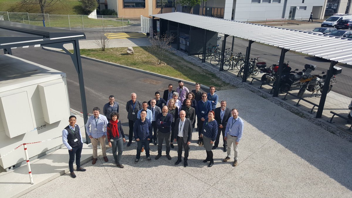 INERIS_fr's tweet photo. Auprès de nos partenaires pour le point semestriel du projet de recherche européen #DEMOBASE dédié à la sécurité des batteries. Merci à @IFPENinnovation pour son accueil https://t.co/HxTu2z2zJy #TransitionEnergetique #H2020 https://t.co/SzLj33ZSRs