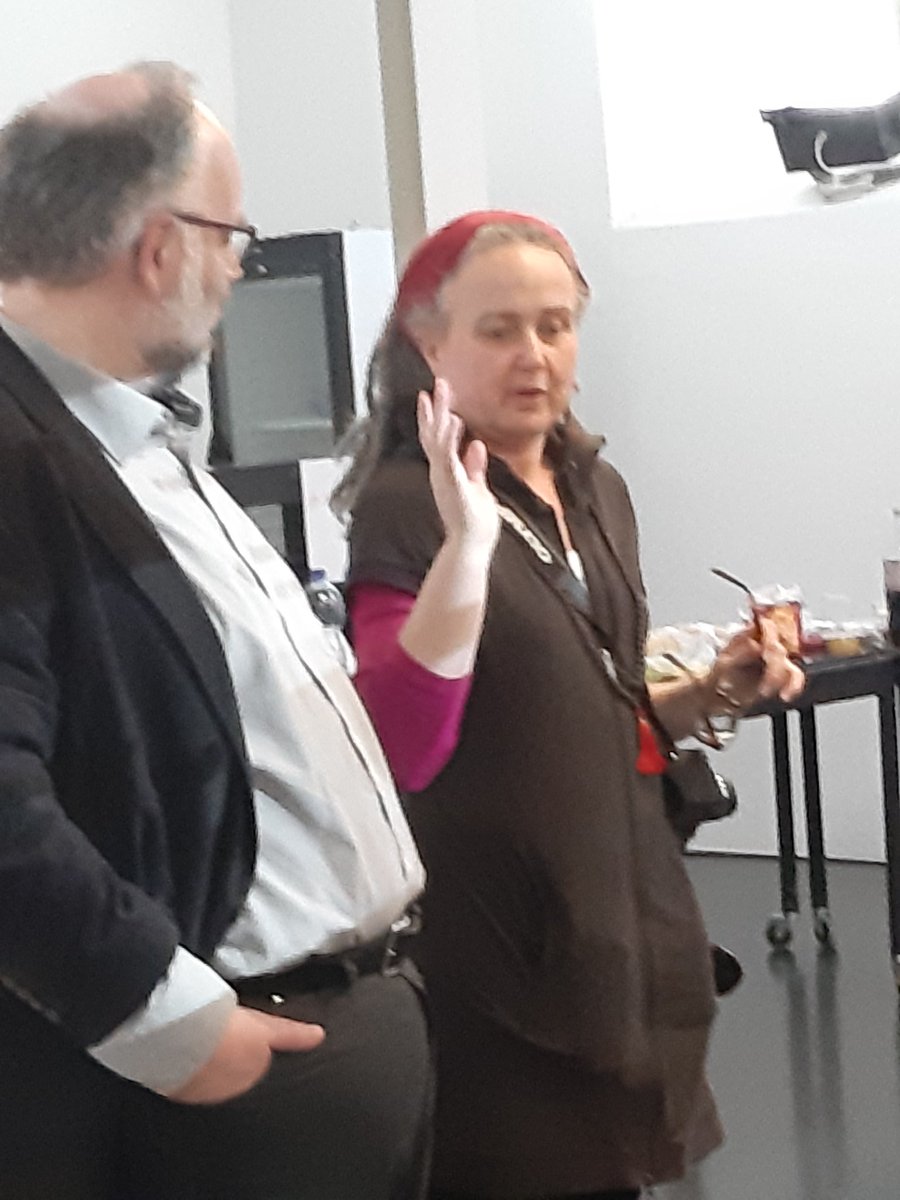 digiom's tweet image. Unser aller @karolariegler #photography #yoga #accessiblecontent