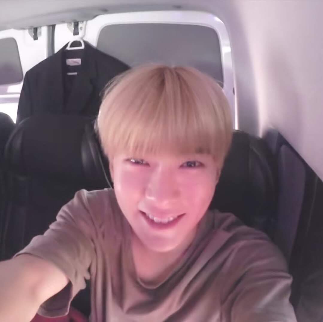 cottonjh97's tweet photo. เหมือนได้ย้อนเวลา เหมือนมีไทม์แมชชีน ;—-; เวลคัมโฮมเจฟฟรีย์ https://t.co/q1U3DiCy51