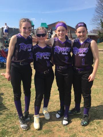 bjs_creations's tweet photo. Good Luck to the girls from Urbana Softball! Wishing you a great season! Thank you so much for sharing your photos with us! Share your photos of your products with us and you could be featured on BJ'S page! #bjscc https://t.co/gyOiiIpUoi