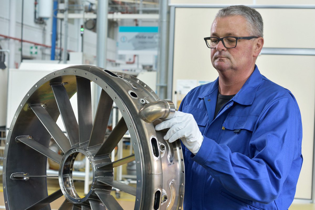 Safran Aircraft Engines Jeudiphoto Zoom Sur Notre Site De Chatellerault Dans La Vienne Pres De 8 0 0 Salaries Apportent Leur Expertise Dans La Maintenance Et Dans La Reparation Des