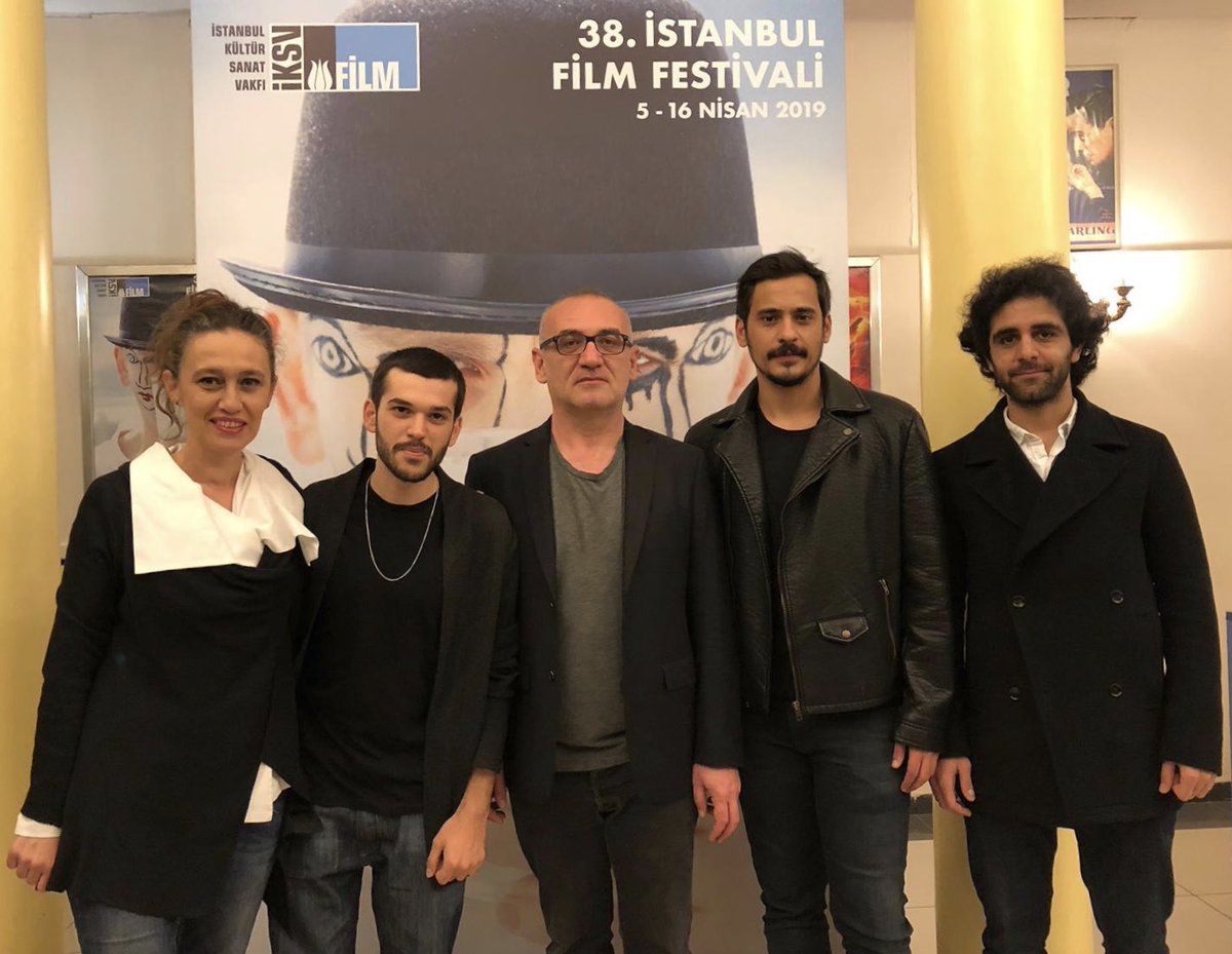kardeslerfilm's tweet photo. Kardeşler, İstanbul seyircisiyle buluşuyor. @ist_filmfest’te gösterim öncesi...

#istfilmfest #filmetkisi #istfilmfest2019 https://t.co/JexGjObK4b