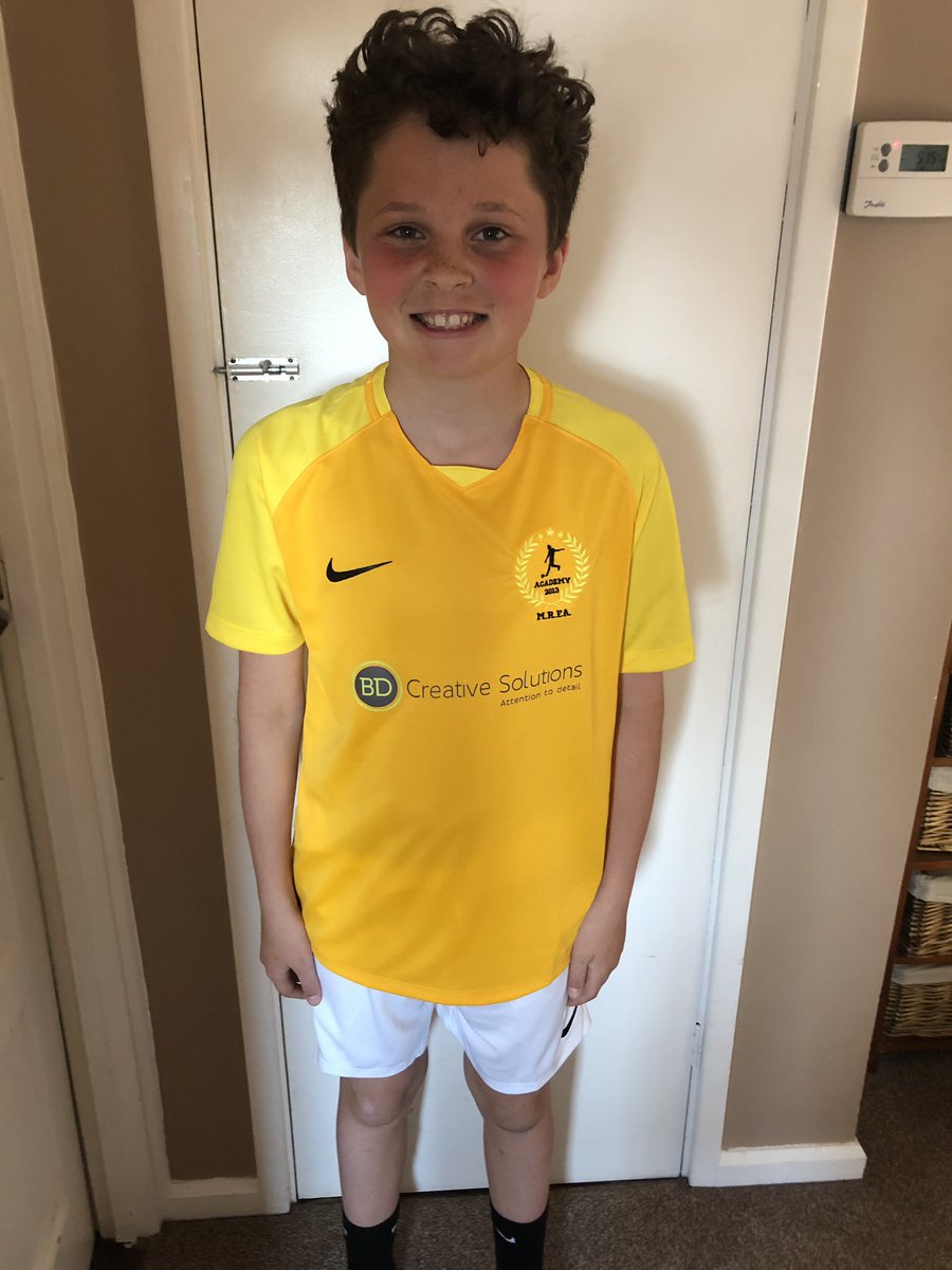 johnwatters5's tweet photo. Lucas showing off his @MRFA_13 Barcelona Tournament Kit!! He is over the moon he got his favourite number as well!! #BarcaTour #MRFA #BeTheBest #5 #2WeeksTillWereOff https://t.co/IcA7xf1MUa