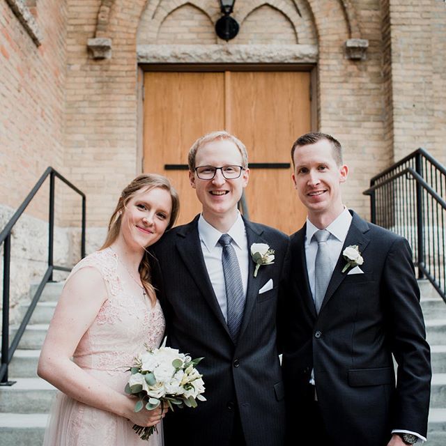 thepalmandlotus's tweet image. Happy belated #nationalsiblingsday to these special goons! You are the best brothers that a girl could ask for! And thanks to my fellow blondie for bringing me a new sister last August! 👏🏻 to the awesome @christinawkroeker for the picture!!
#love #brothe… bit.ly/2v1UUsQ