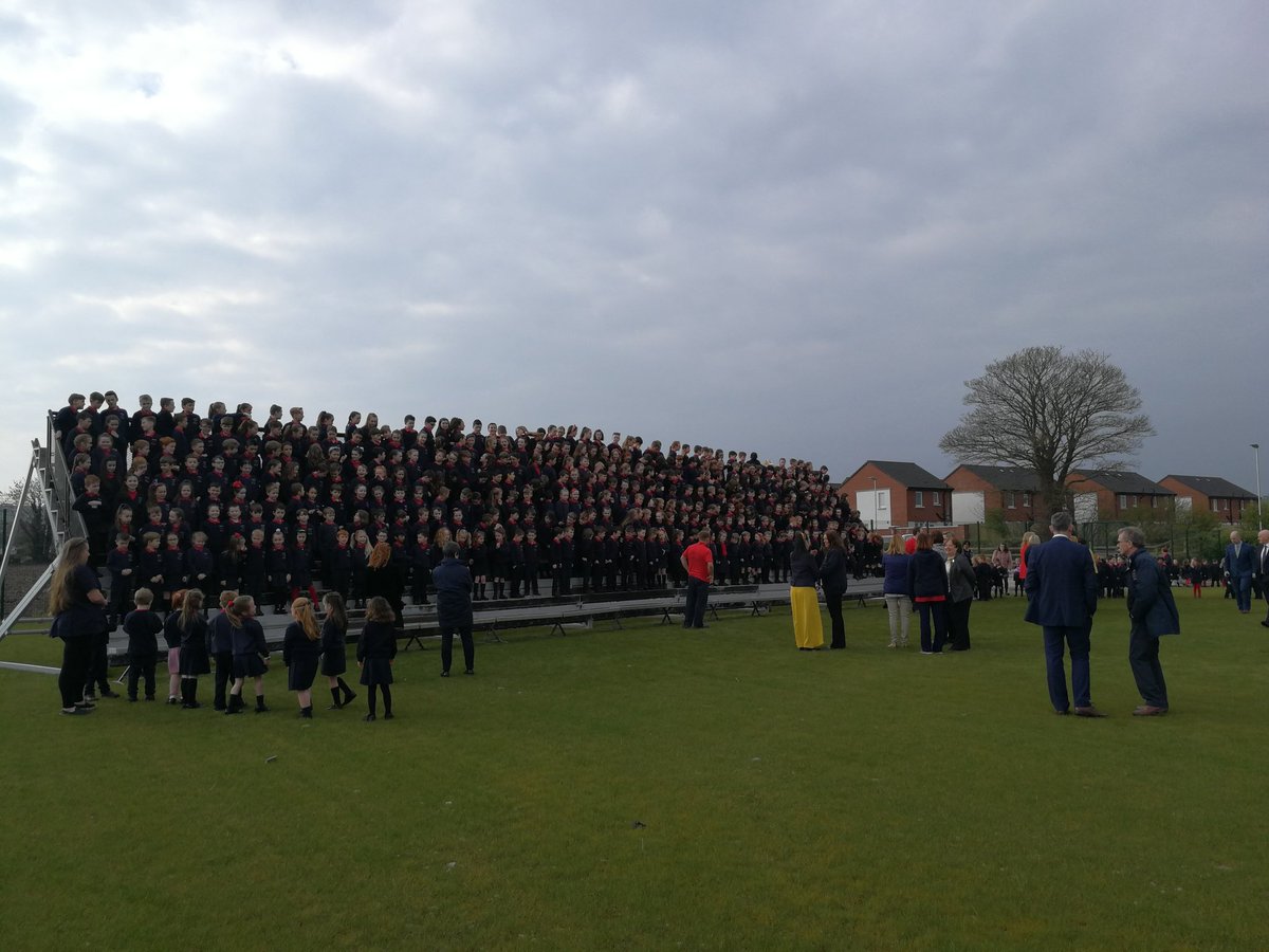 MmgTempest's tweet photo. Big smiles all round today at @BroadbridgePS. Well done all for the fantastic cooperation with the @HTempestPhoto rig guys. Beautiful day for your full school group shot. Can't wait to see the finished print. #lookinggoodwithtempest https://t.co/4d97l5OitS