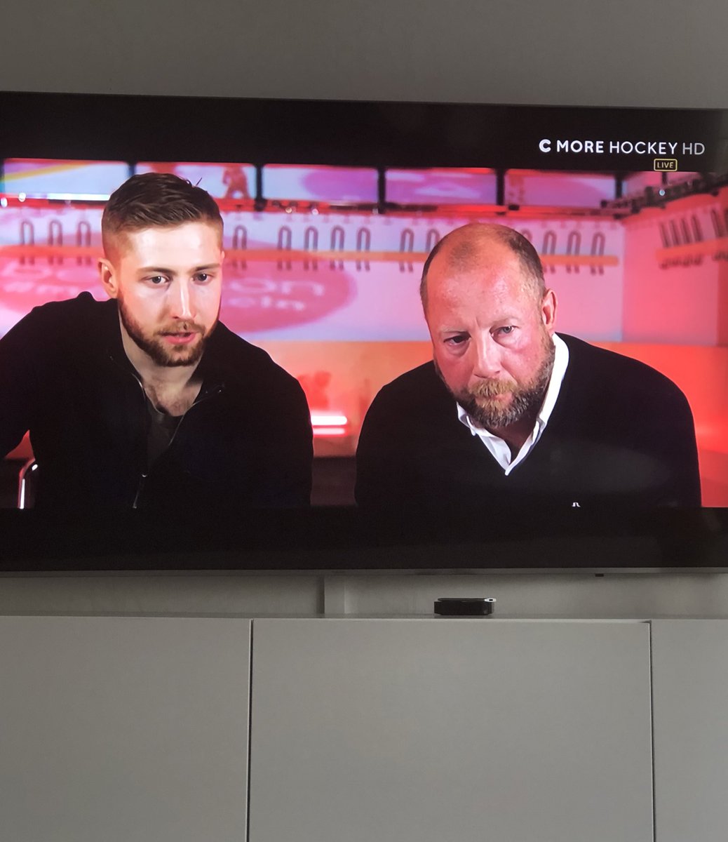 hannadrugge's tweet photo. Joel Lassinanttis hy är #glowgoals https://t.co/VwRCDyWSGr