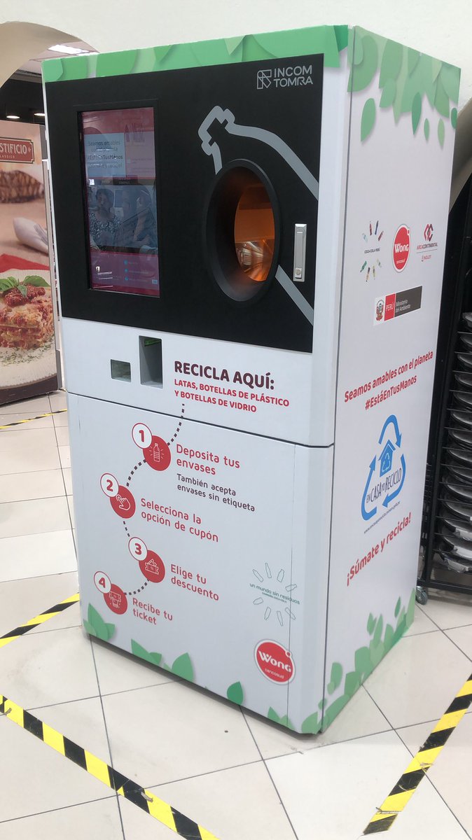 WongPeru's tweet photo. En Alianza con @CocaColaPe y el apoyo del @MinamPeru, les presentamos la Ecobox, una máquina de reciclaje que le da una segunda vida a las botellas de plástico, vidrio y latas. ♻️ https://t.co/wPXphcqhdb