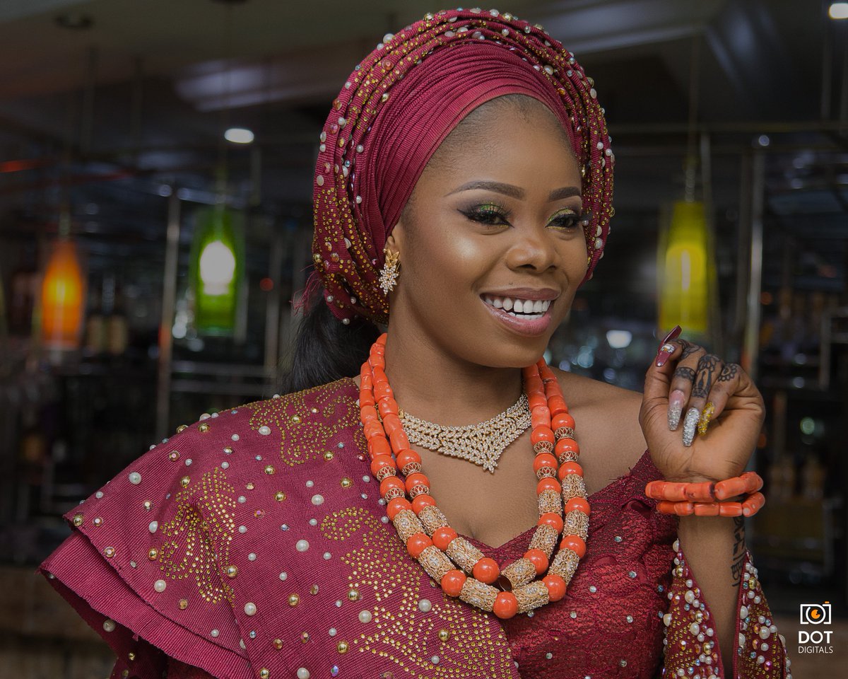 dotingthei's tweet photo. Beautiful Bride. 

#dotdigitals #weddings #weddingnigeria #weddingphotographerbenin #weddingphotography #weddingphotographer #love #lovebirds #wedding https://t.co/JXWwVGnwQw