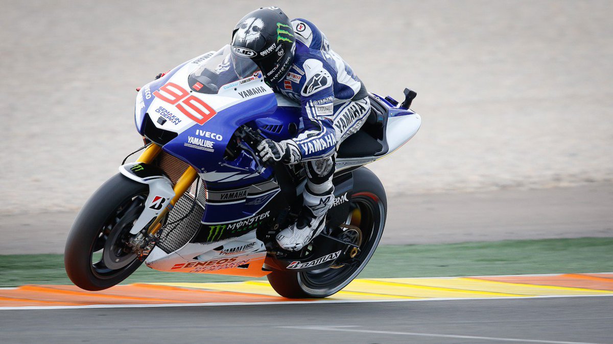 Motosan_es's tweet photo. ¡Este es el resultado del #TrivialGP de hoy! 👀 Jorge Lorenzo en el @CircuitValencia durante la última cita de la temporada 2013. 🏁 https://t.co/pF2sXnPir9