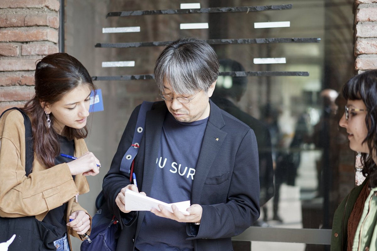 LaStatale's tweet photo. #DesignforHappiness, progetti per la #felicità. Lo scrittore #KundoKoyama a #urbanislands19 su invito del Contemporary Asia Research Centre @LaStatale #emotionalmaps19 #spaces4students #st4st19 @fuorisalone @INTERNIMagazine. Foto di #SeliYuki, 2019 https://t.co/1O16oRynTM