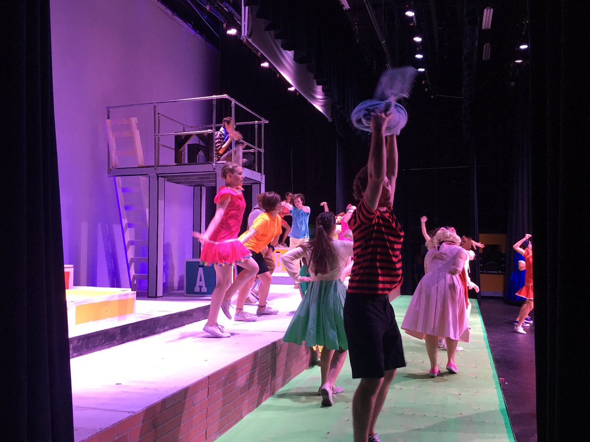 FMHS Drama tweet media