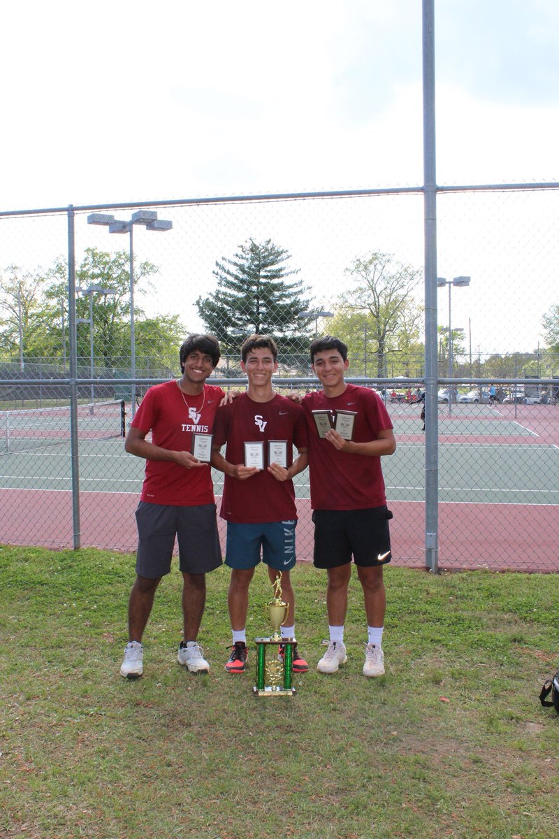 JCIBSchool's tweet photo. JefCoEd Tennis Tourney: The girls&amp; boys team won 2nd place overall
Sebastian &amp; Nico Henostroza 1st place doubles  
Anna Woodall &amp; Dylan Kyle 1st place doubles
Sebastian Henostroza 1st place singles 
Nico Henostroza 1st place singles  
Viraj Kacker won 1st place singles 
Congrats! https://t.co/DsocNE4cYd