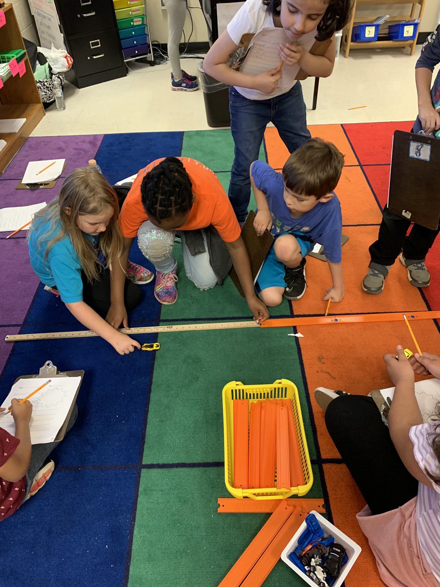 emilythomas0817's tweet photo. We just LOVED starting our informational writing on lab reports today! My kids couldn’t have had more fun and been more engaged!!🤓📝 @blairhivey @TiffanyHourigan @AlisonBroughto1 https://t.co/jIT7Y3cUqC