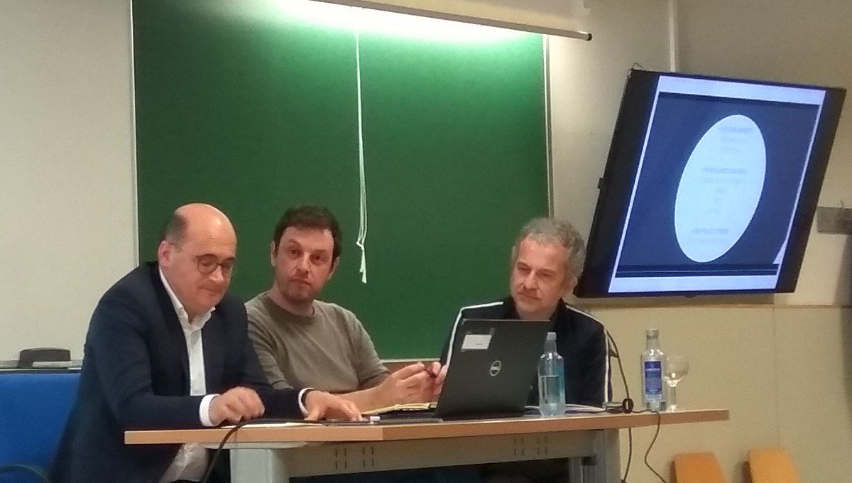 XestionCultural's tweet photo. #EstaSemana o noso alumnado tivo ocasión de contrastar con Xavier Campos @sinheira, asesor de @DACCultura, e Pedro González, CEO de Leite Noso-Deleite, as posibilidades de financiamento dos seus proxectos. 
Foi un pracer  #aprendercompartindo #aprenderfacendo con eles! 😊 https://t.co/moQu26Utg6