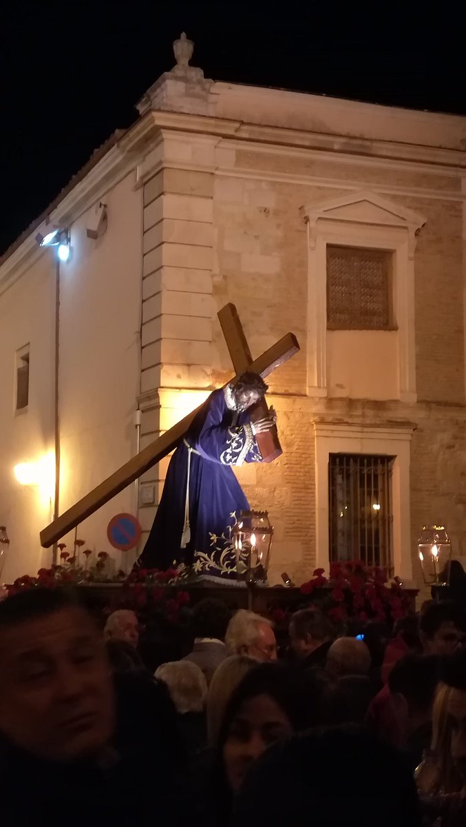 Z_Angel_RL's tweet photo. Os dejo unas fotitos del traslado del nazareno de san Frontis, (mi cristo xd), hoy comienzan unos días de estar más en la calle que en casa, de acostarte tarde, dormir poco y agotarse, pero merece la pena.
Pd: puede que me ponga pesado estos días. PERDÓN :) https://t.co/DXUFsZMzRB