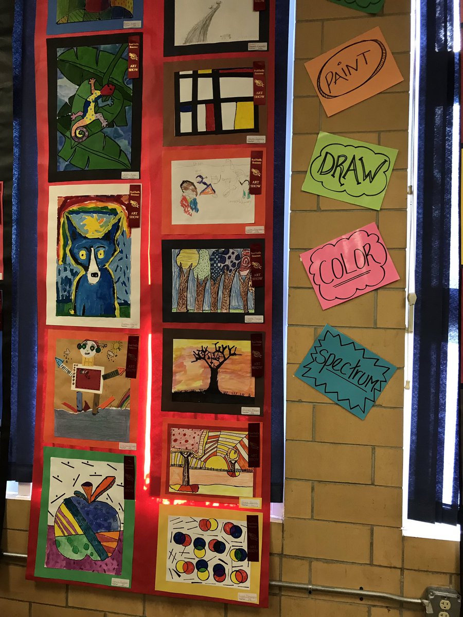 Lulu_atthebeach's tweet image. Another successful Night of the Arts! #ReadPattilloElementary #elementaryArt #RPERockets #VCS #ART