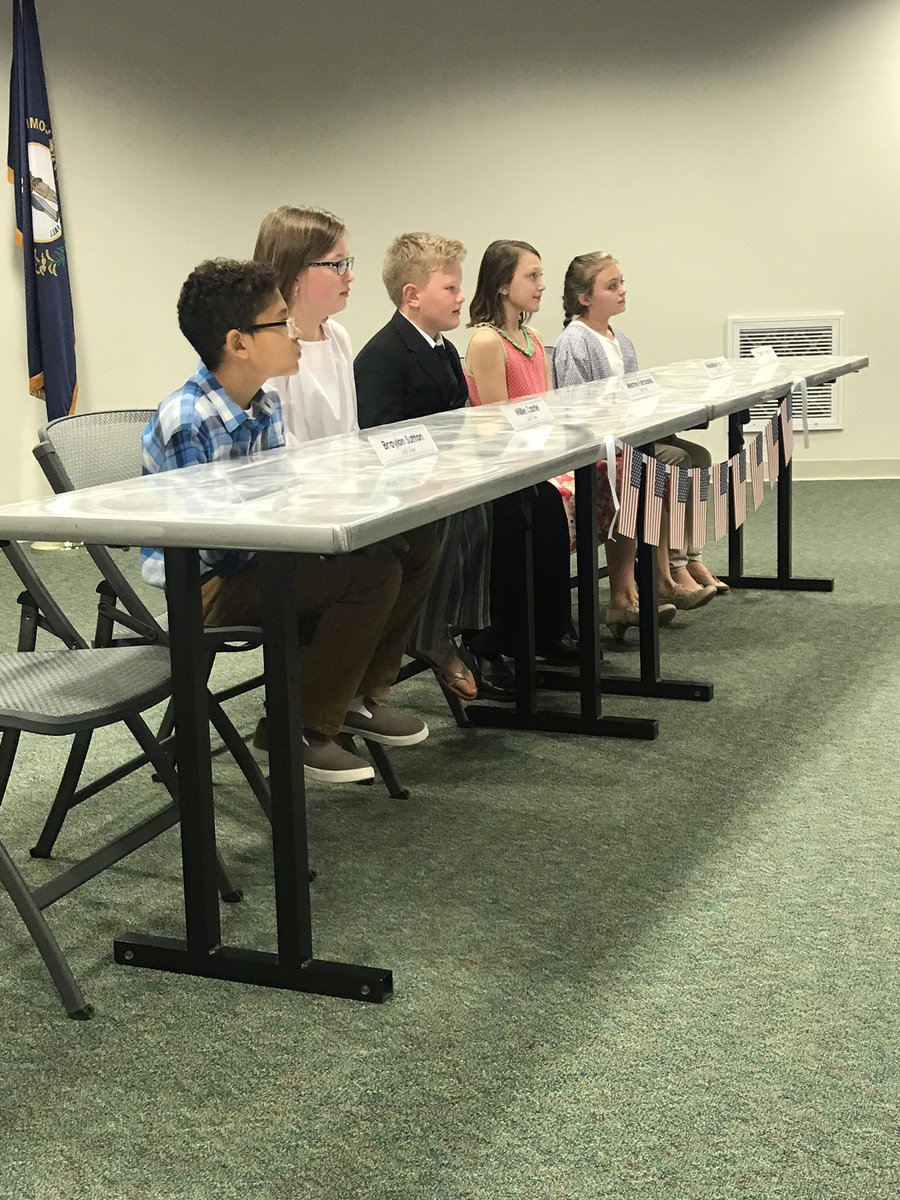 emily_lavender's tweet photo. SO proud of our 5th grade students who participated in a mock Congressional Hearing today! They blew us all away!! #DeeperLearning @LemonsMill It was a memorable experience! @PKruegerEdu https://t.co/yXnaPnne4z