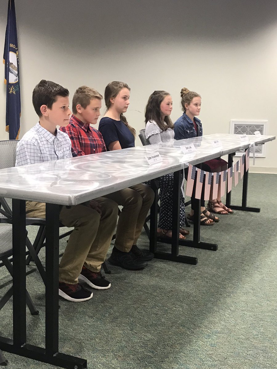 emily_lavender's tweet photo. SO proud of our 5th grade students who participated in a mock Congressional Hearing today! They blew us all away!! #DeeperLearning @LemonsMill It was a memorable experience! @PKruegerEdu https://t.co/yXnaPnne4z
