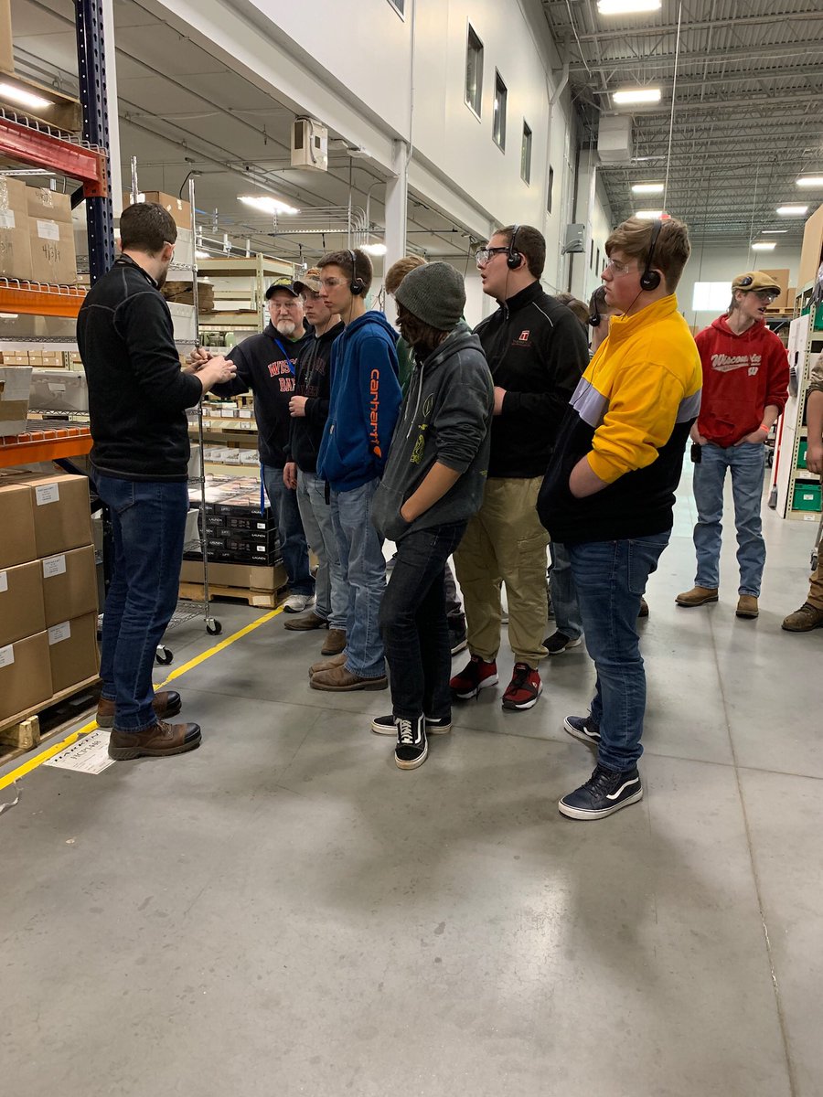 WCBizAlliance's tweet photo. .@MukwonagoHS students went on #Schools2Skills today to learn about careers in manufacturing. Thank you to @WisconsinOven & @WeldallMfgInc for hosting us, & a special shout out to @HARKEN for letting us come tour at the last minute! #wcmanufacturing https://t.co/D5AxyARS4J
