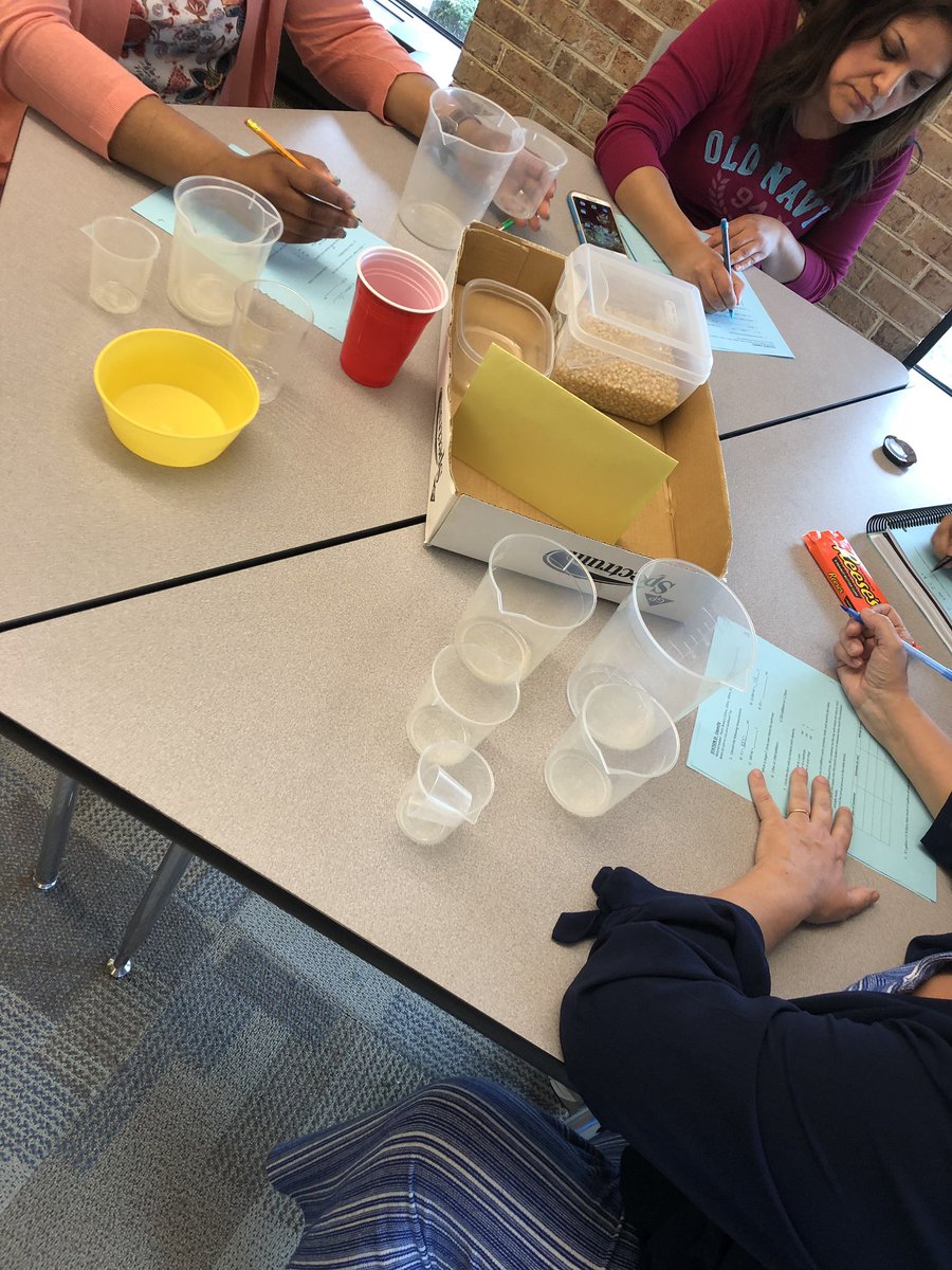 DHooverBeetFCPS's tweet photo. Love Measurement Lab night at FCC #FrederickCC #MA106 https://t.co/ewcSuGHveN