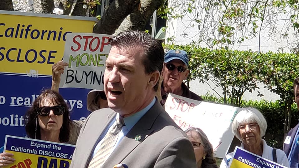 CACleanMoney's tweet photo. Assm @kevinmullin, author of historic #DISCLOSE Act bills including #AB1217, the #IssueAd #DISCLOSEAct: "The only way we get this done is with each and every one of you activating and letting all my colleagues in both chambers, and the governor, know how important this issue is." https://t.co/QRB4ZGeJ7O