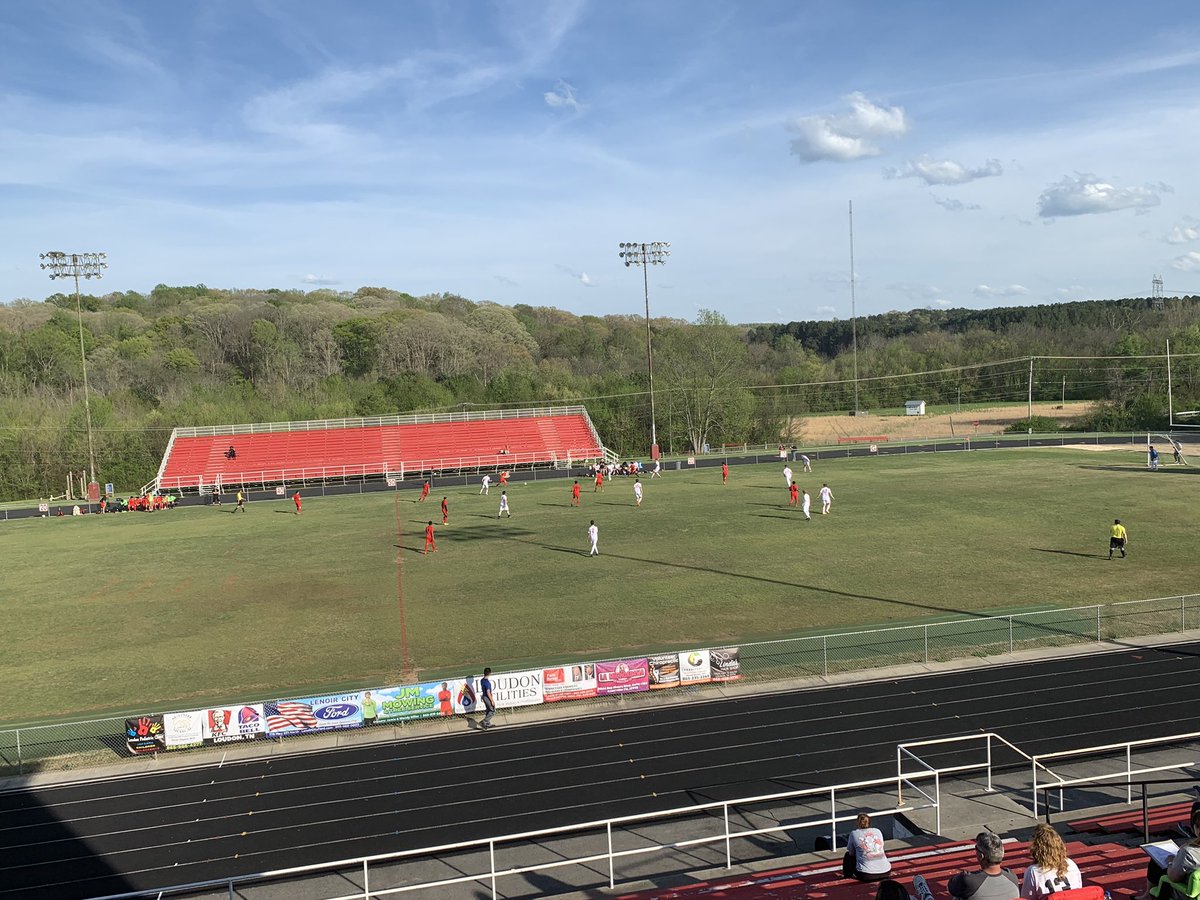 feezellm's tweet photo. We’ve kicked off @LoudonSoccer with the Clinton Dragons here at #DukesFortress on day 1472! @RedskinRadio @RedskinsLhs https://t.co/RXAgt85btq