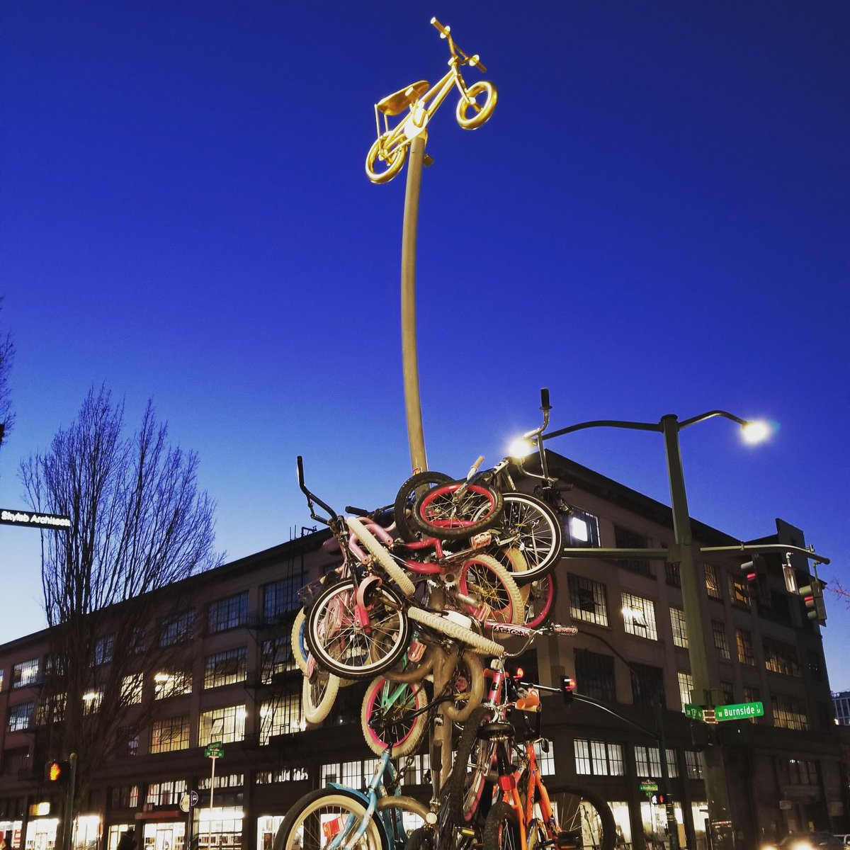 CSPDX's tweet image. This is the People&apos;s Bike Library of Portland, also known as the Zoobomb Pyle, created by local artists Brian Borrello and Vanessa Renwick in 2009. One of many sights to see in #pdx! 
#zoobombpyle