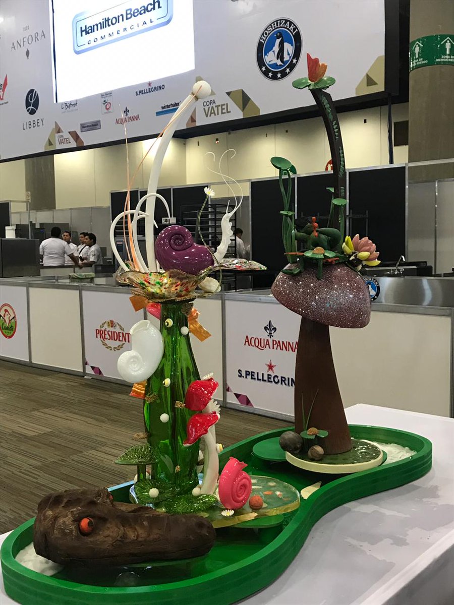 saborearte's tweet photo. Aquí algunos de nuestros favoritos en las esculturas inspiradas en la flora y la fauna mexicana de  #CopaVatel 🇲🇽 👇

#ProfesionalEnRepostería #ExpoGastronómica https://t.co/kYkGqhFN2D
