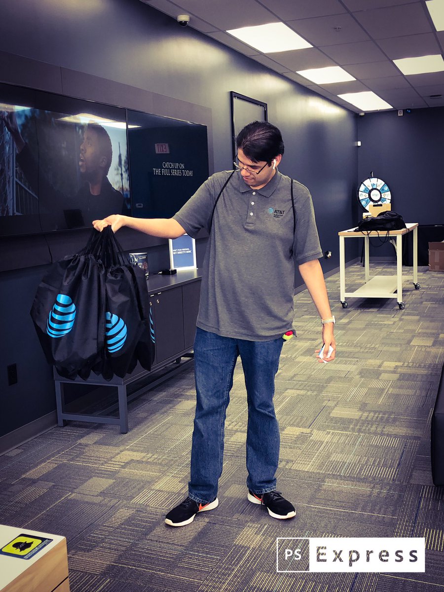 Spreading the cheer this evening in the parking lot - everything is an event!