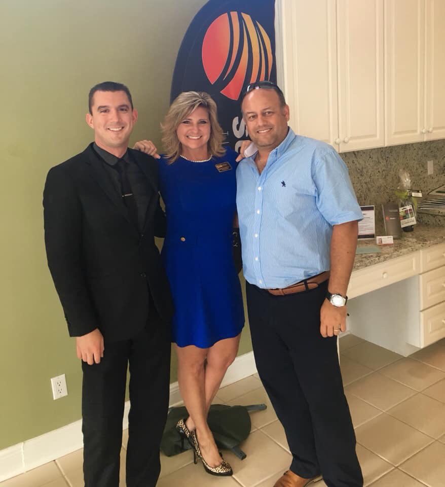 sonya_inman's tweet photo. I love quality time with my agents:)
#cbgetsit
#awesomeness
#youwouldlookgoodinbluetoo https://t.co/ibTqu9Sxsk