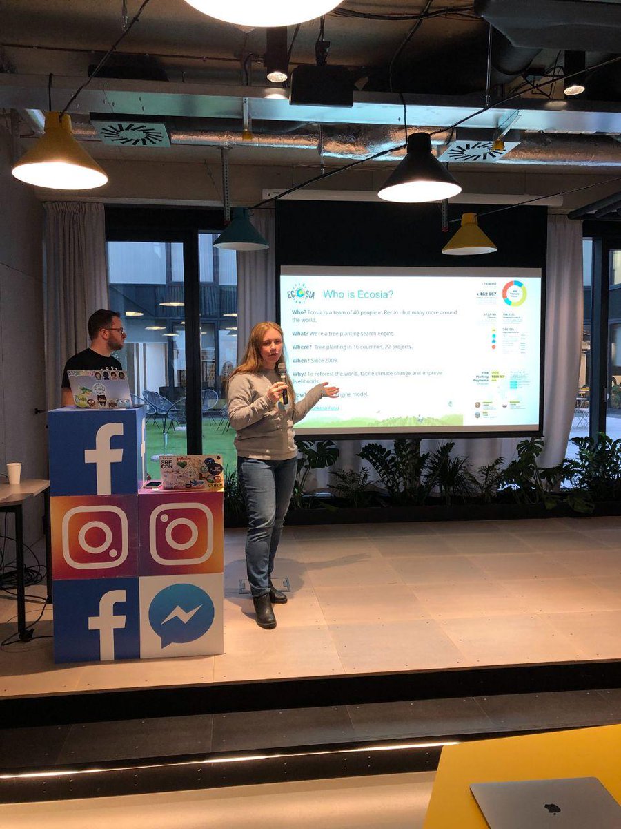 codekiwicom's tweet image. .@sleepypioneer and @jasongwartz have started their workshop in #Prague and are sharing their work on @Ecosia. The workshop consists on Instrumenting Go applications with #Prometheus. #TechWeekCE