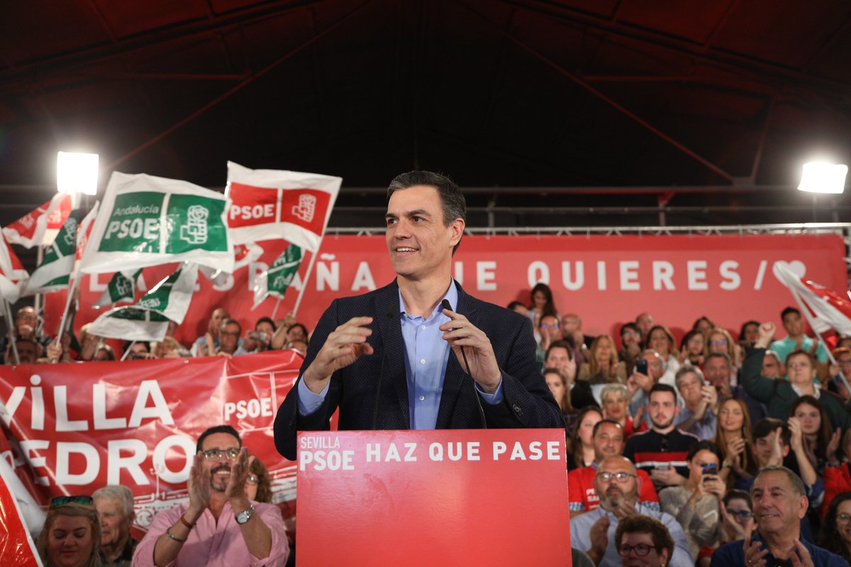 PSOE's tweet image. /❤️@sanchezcastejon: Hay ganas de votar el #28A. Nuestra campaña reivindica la política útil, alejada del insulto y la mentira.

🌹Tenemos ganas de que #España se tiña de rojo y el #PSOE vuelva a ganar unas elecciones generales. Lo haremos en nuestro 140 aniversario.

#HazQuePase