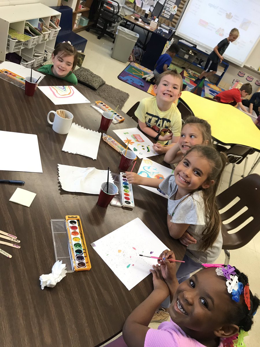 Today we wrote an opinion piece. Would you rather play with paint or with play-doh?